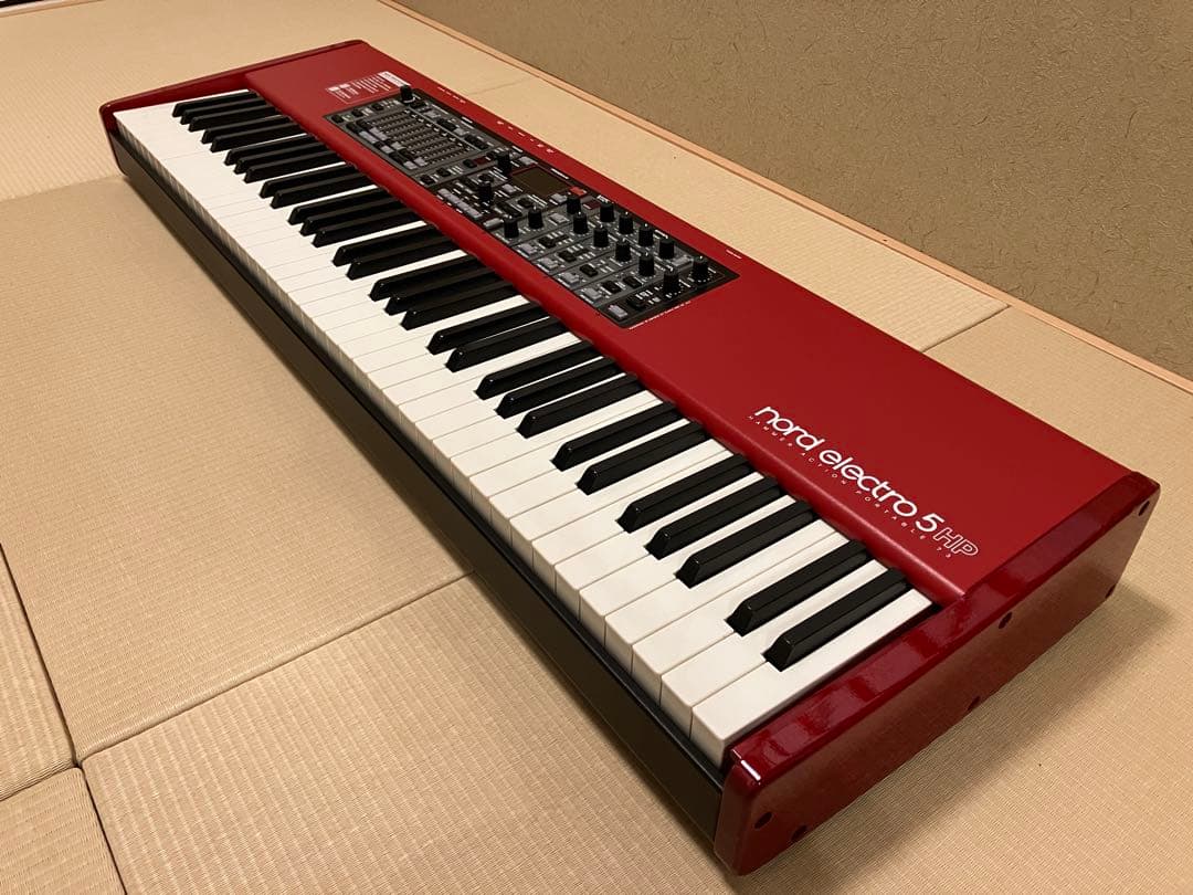 nord electro 5 HP（純正ケース付）