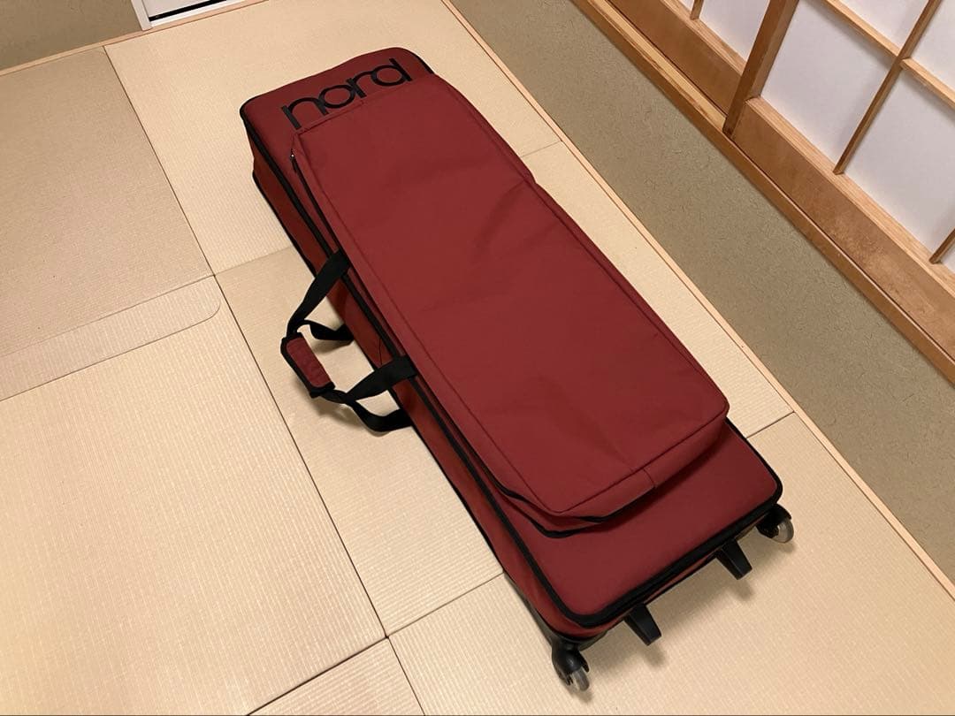 nord electro 5 HP（純正ケース付）