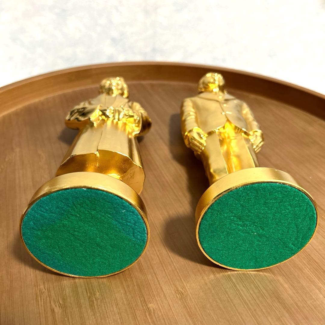 御在位五拾年（50年）記念の金像（置物）