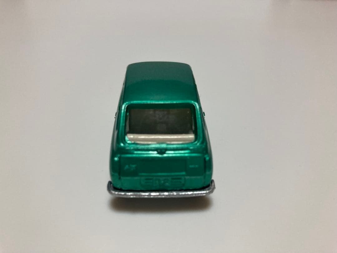 トミカ　No. 9 日本製　スバル　R-2 白シート 緑色指名箱