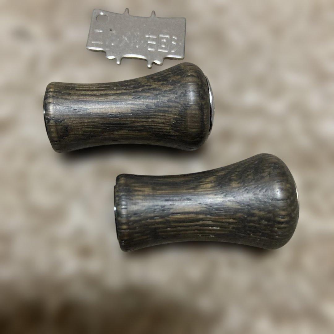 廃盤品 ダイワ DAIWA 純正 ウッドノブ ハンドルノブ ブラウン 2個セット