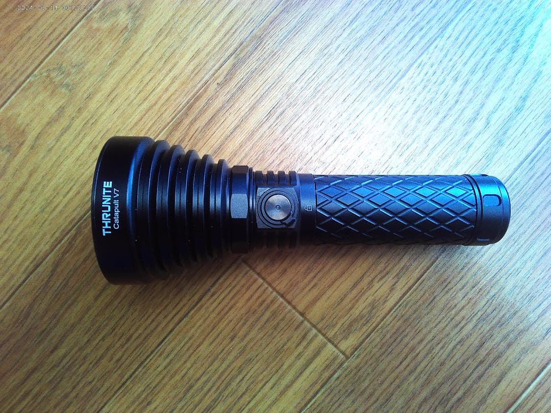 ライト・ランタン THRUNITE Catapult V7