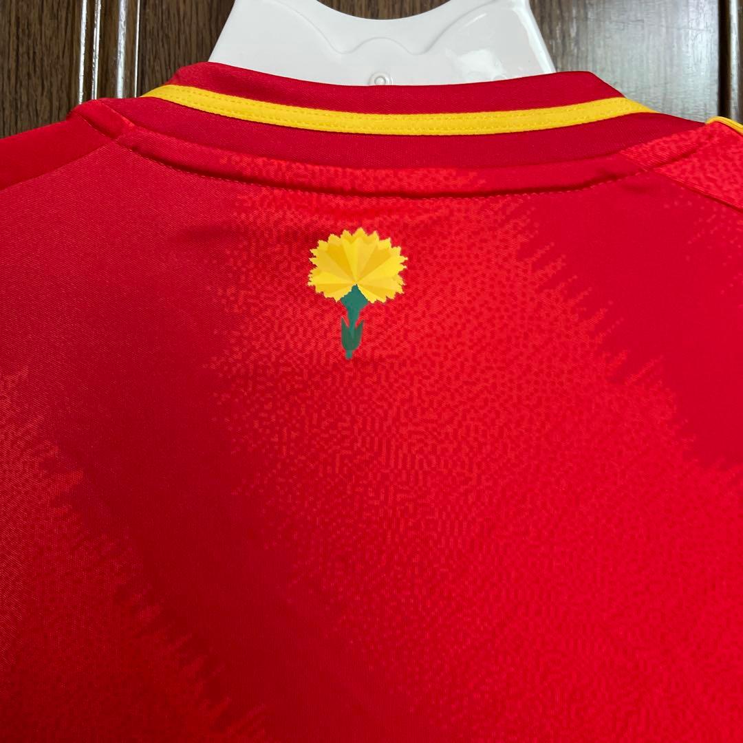 新品タグ付き　スペイン代表 adidas レッドユニフォーム