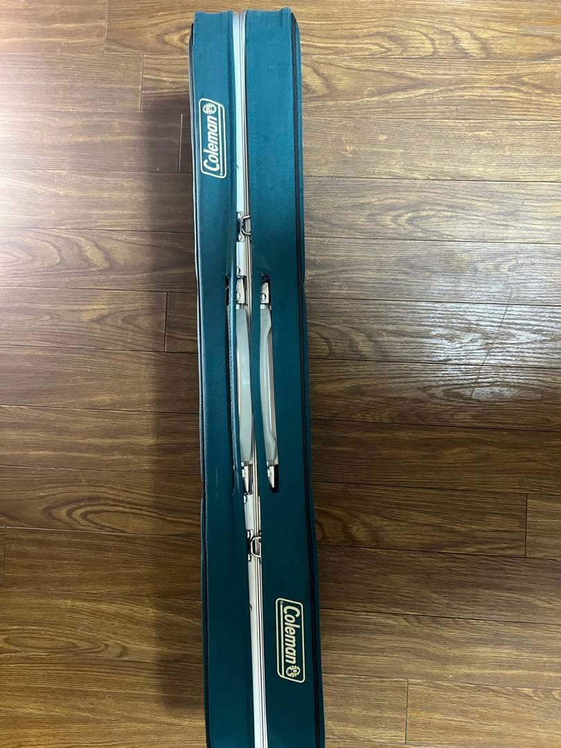 Coleman 折りたたみテーブルと椅子セット　お盆期間限定特別最終値下げです。