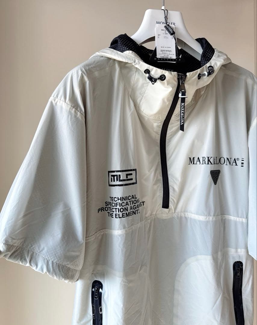 美品 ★ MARK&LONA プルオーバー グレー アウター マーク&ロナ