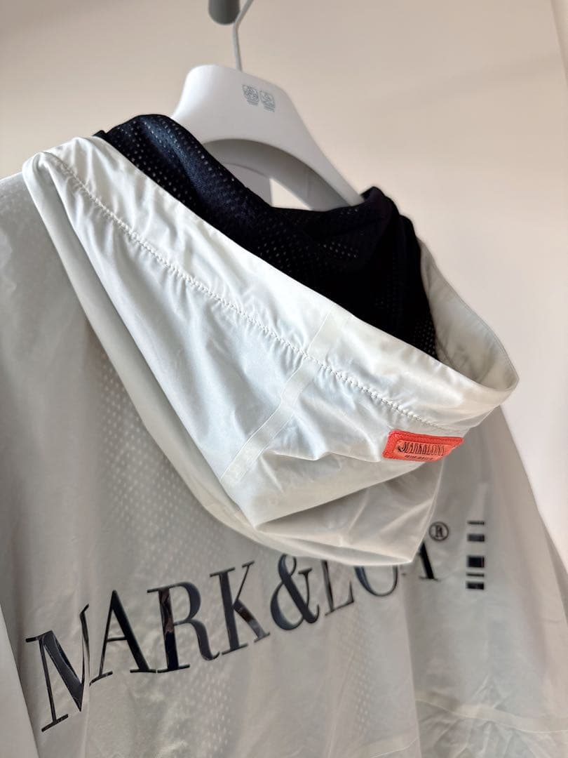 美品 ★ MARK&LONA プルオーバー グレー アウター マーク&ロナ