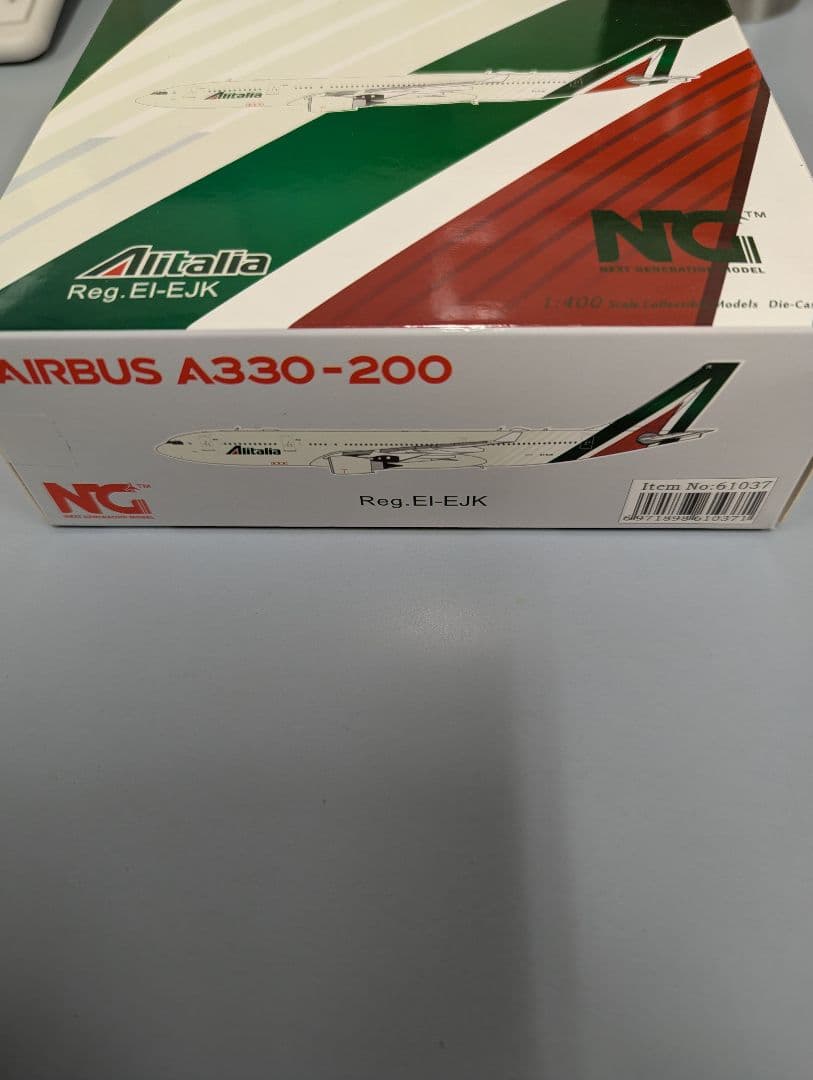 1:400 アリタリア航空 AIRBUS　A330-200