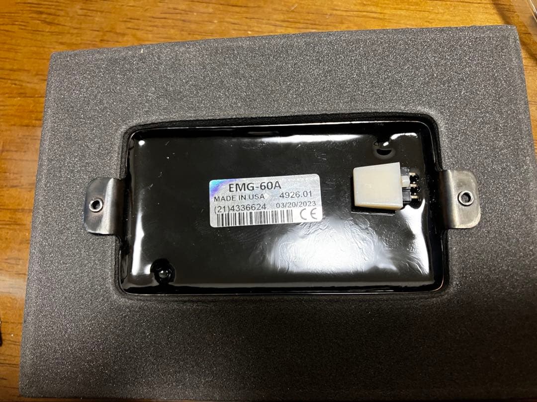 EMG60A BLACKCHROME アルニコ　美品