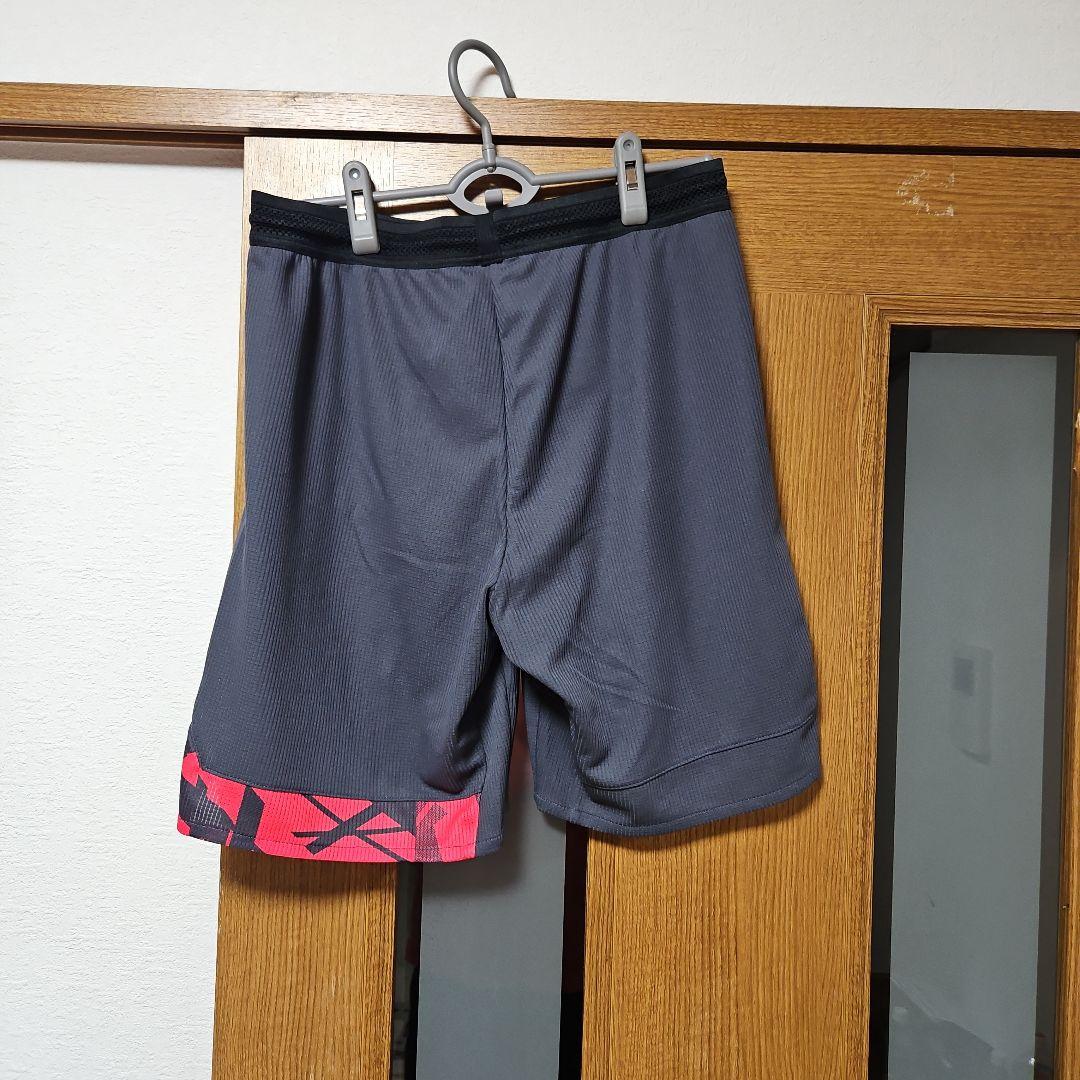 ミズノ　ハーフパンツ L