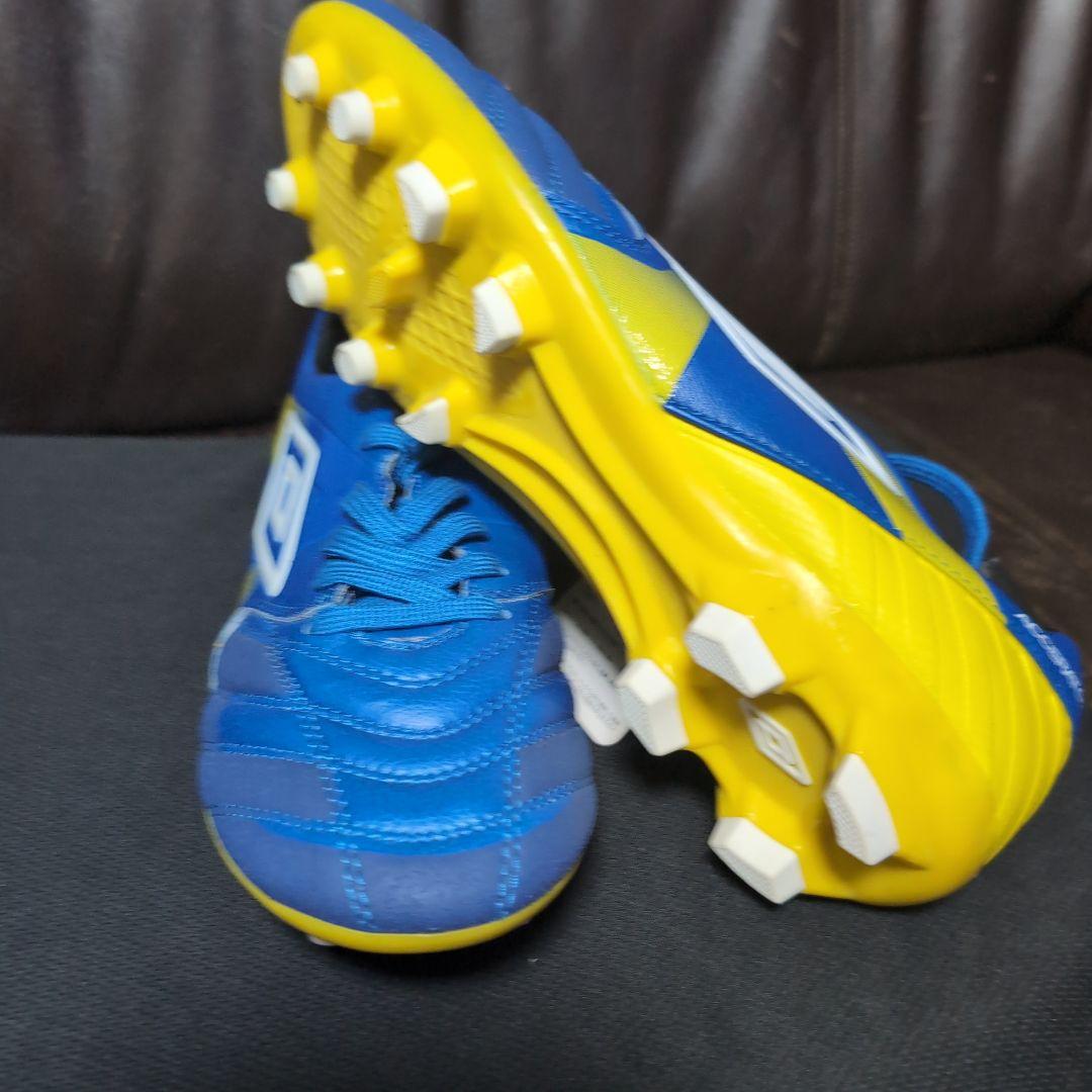 ☆未使用品☆【アンブロ UMBRO　サッカースパイク アクセレイター KTS】