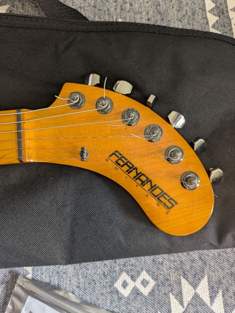FERNANDES エレキギター サンバースト　ZO-3 専用ケース付き