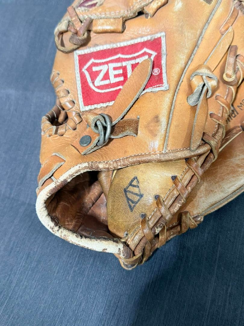 【周末限定】ZETTDYNAZETTARC-770 本革 軟式グローブ 右投げ用