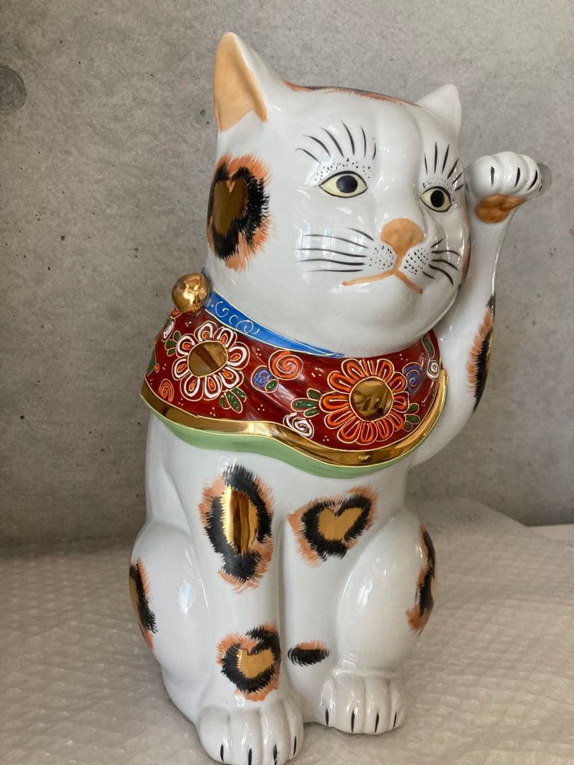 九谷焼　招き猫　アンティーク　三毛猫