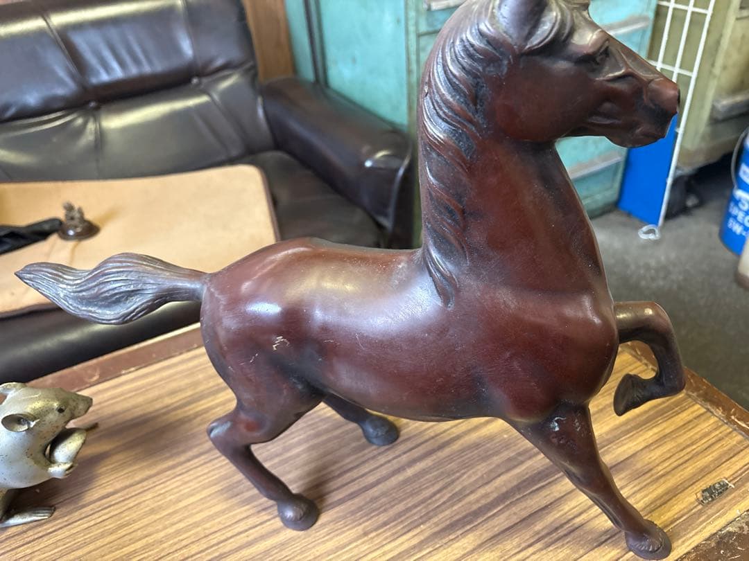 大型 馬の置物 金属製 約6kg 高さ約37cm