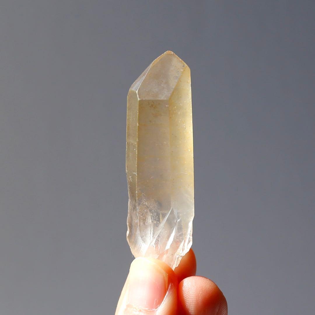 ゴールデンヒーラー クォーツ 原石 水晶 鉱物 希少石 天然石