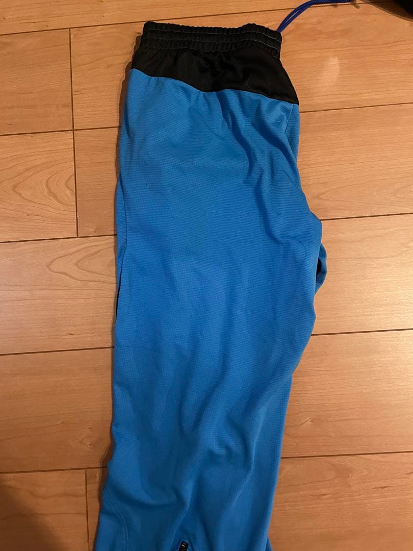 Umbro ガンバ大阪　ユース　支給品 長袖シャツとパンツセット