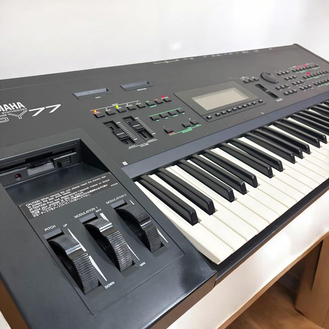 動作品✨ヤマハ SY77 シンセサイザー 61鍵盤 説明書完備 美品 音出しOK