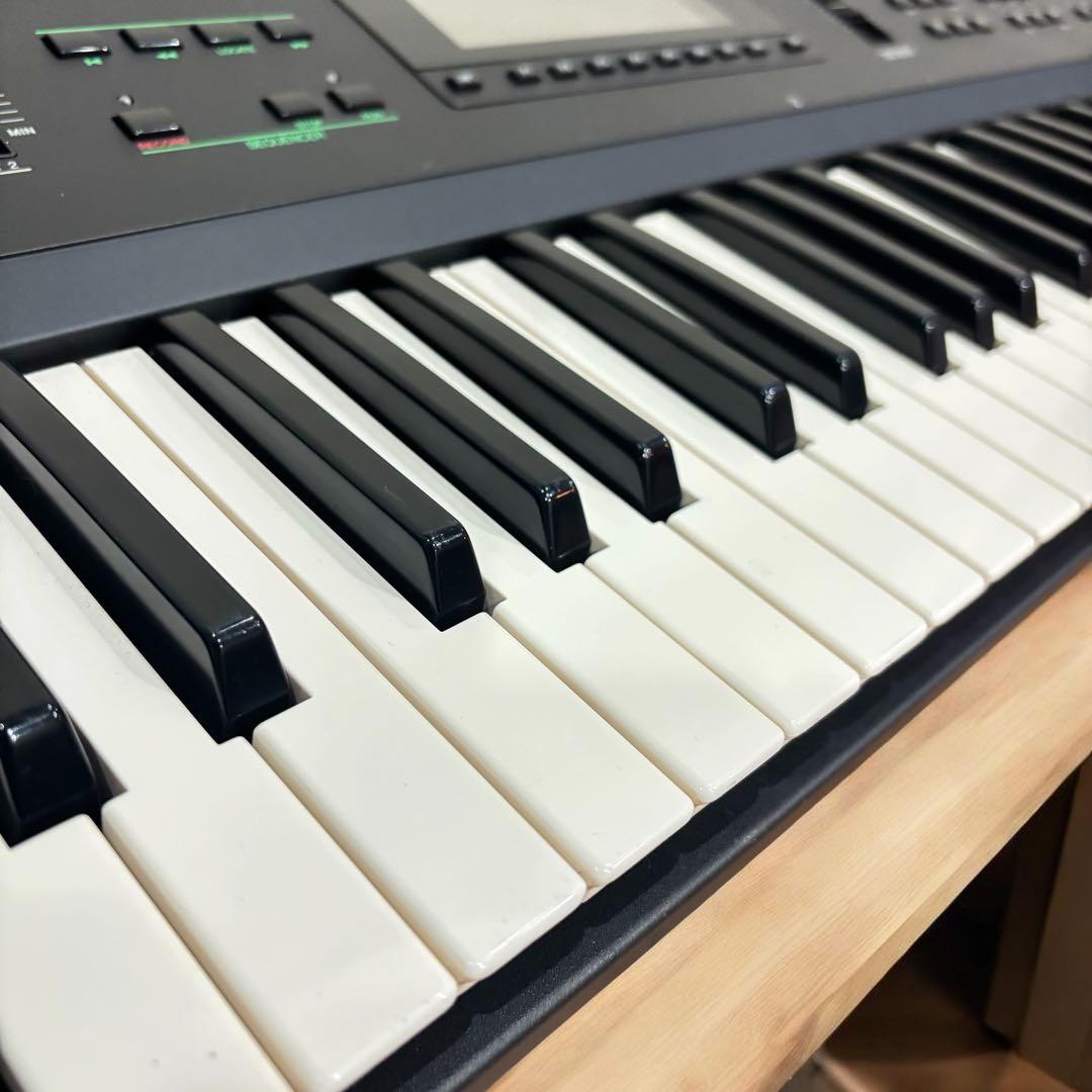 動作品✨ヤマハ SY77 シンセサイザー 61鍵盤 説明書完備 美品 音出しOK