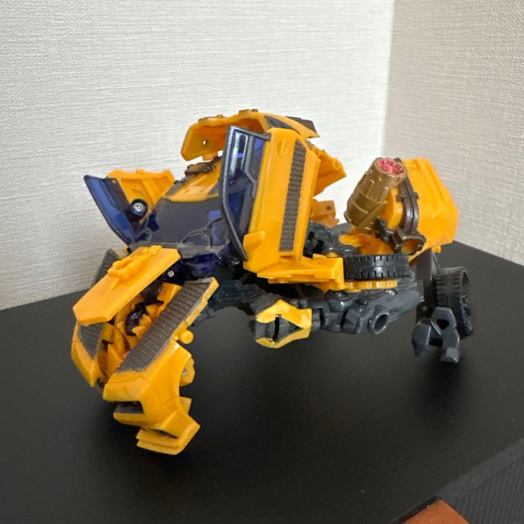 トランスフォーマー バンブルビー フィギュア
