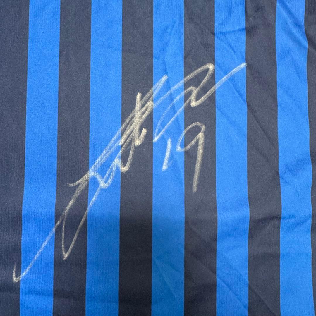 p*i様 【中山雄太&ヘンリー 直筆サイン入り】FC町田ゼルビア　ユニフォーム