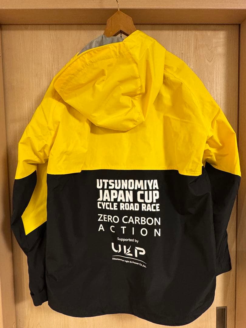 2025宇都宮ジャパンカップ スタッフジャケット　おまけのストラップ付き