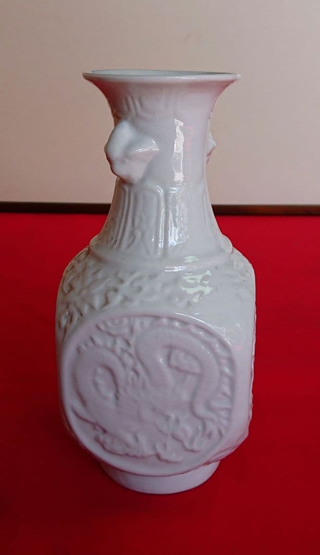 中国白磁花瓶