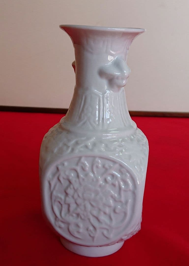 中国白磁花瓶