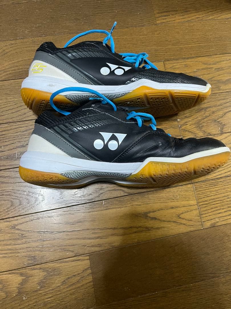 ヨネックスバドミントンシューズ パワークッション65Z