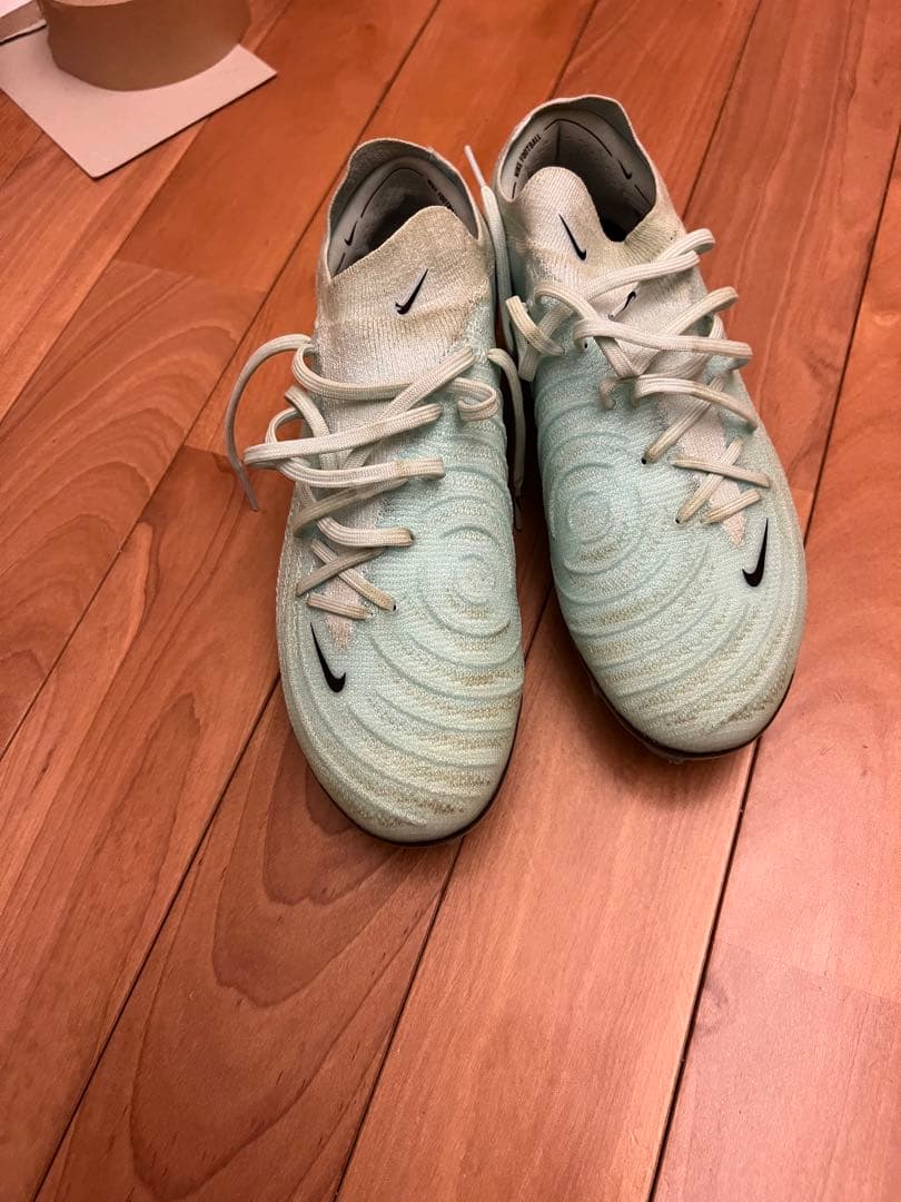 Nike サッカースパイクファントムgx2