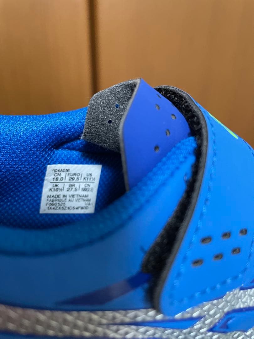 asics サッカーシューズ 18cm 青