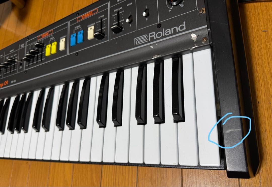 Roland RS-09 シンセサイザー