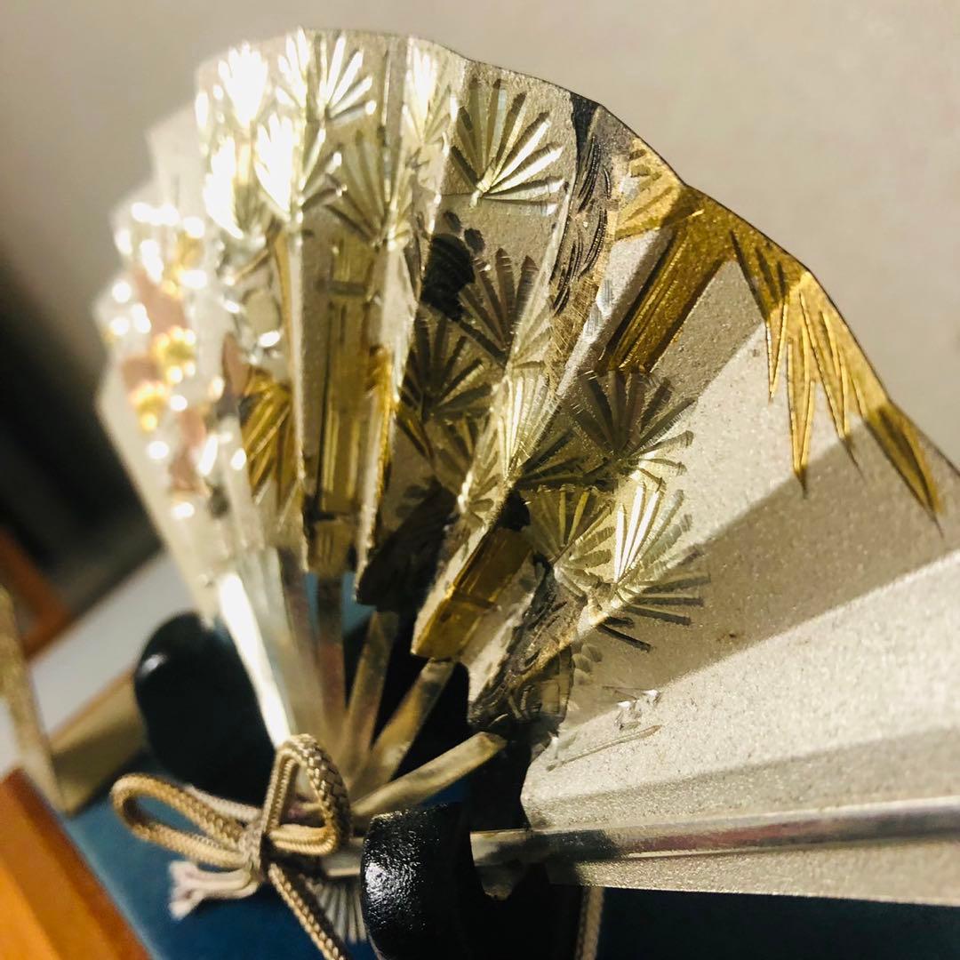 E26骨董品✨ 武比古作 純銀製 扇飾り 木製ガラスケース 置物21g