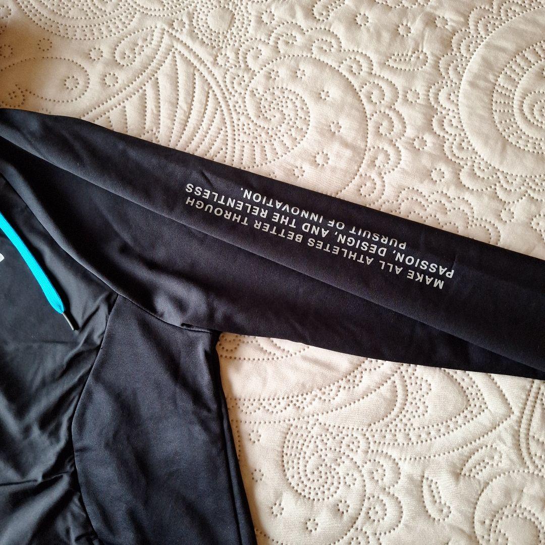 Under Armour ジャージ上下セット ブラック. XL XXL