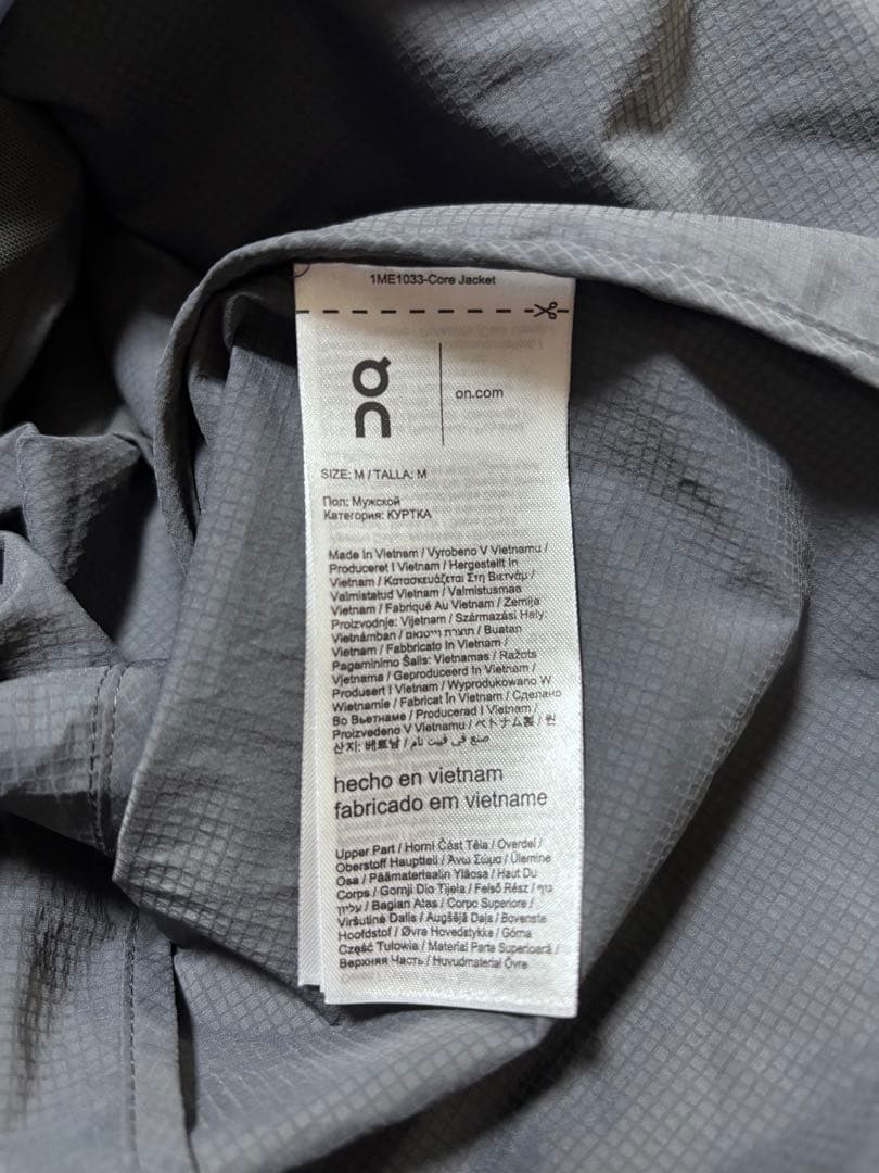On CORE JACKET メンズ M