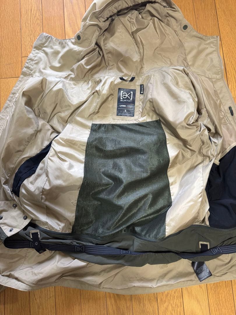 Burton [ak] スノーボードウェア