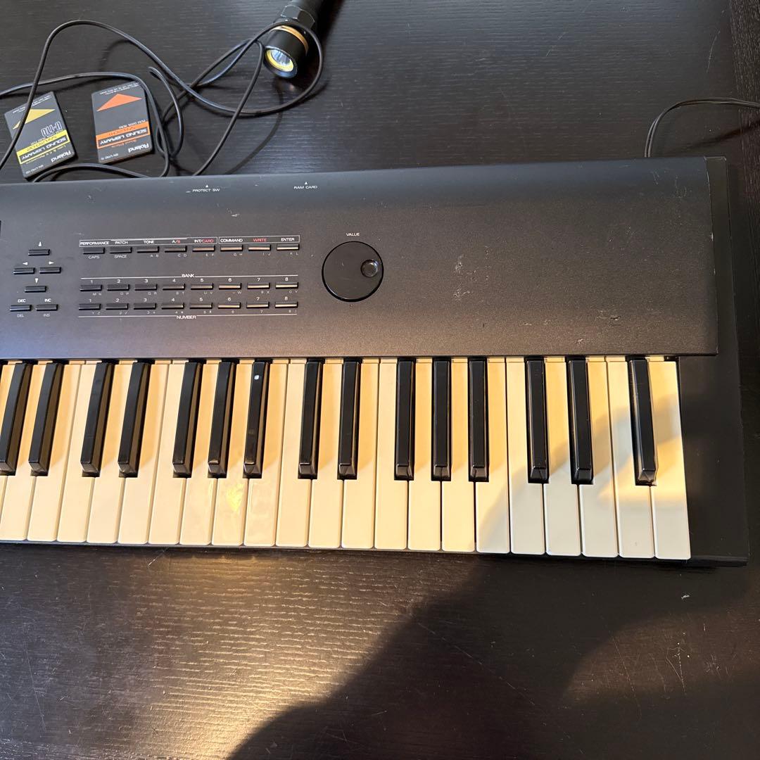 Roland D-70 シンセサイザー 76鍵
