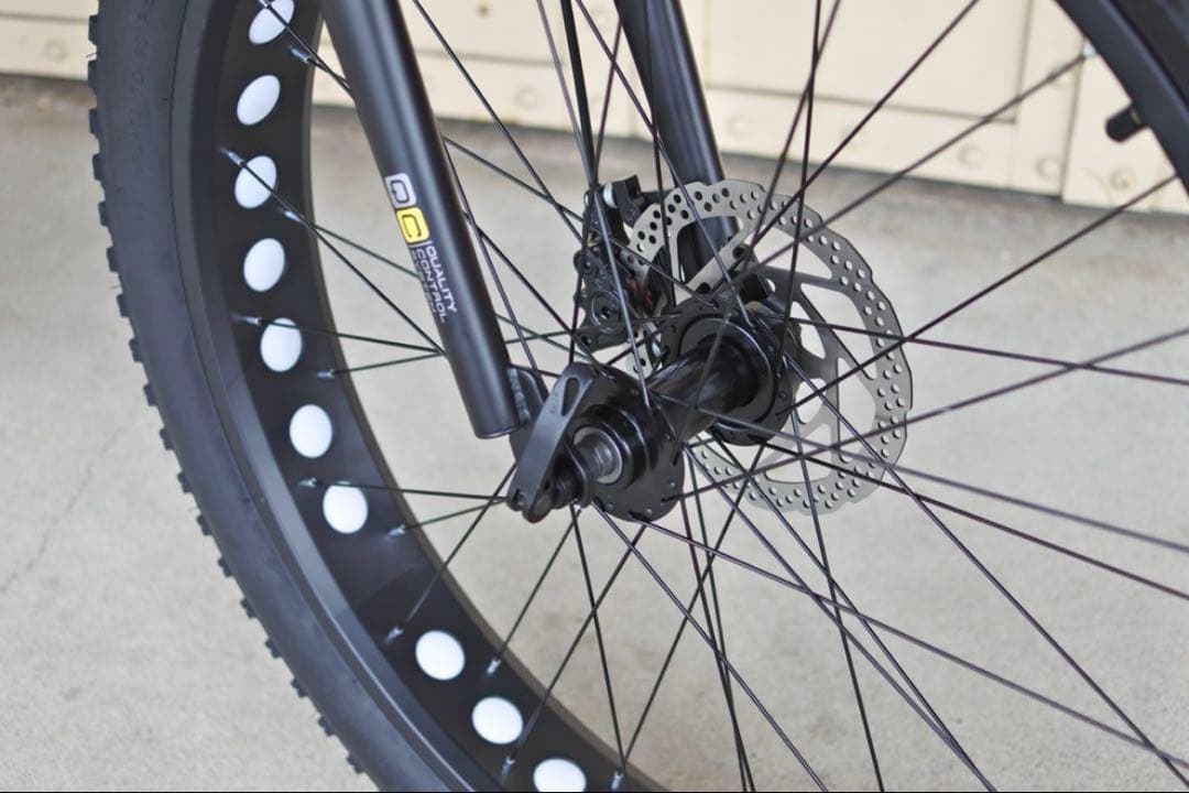 26インチファットバイク YUM FAT BIKE