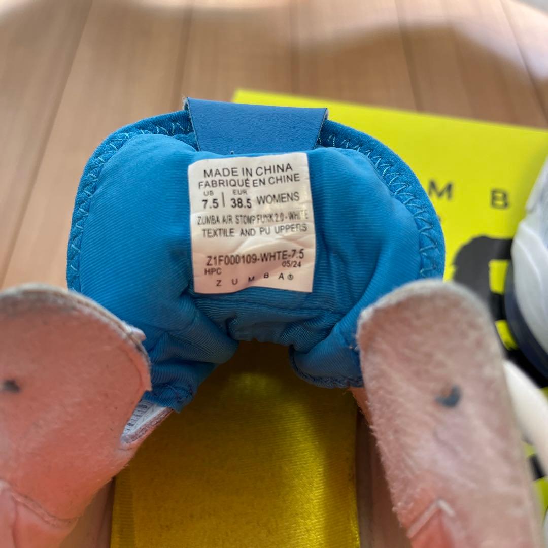 ZUMBAシューズ24.5cm 正規品