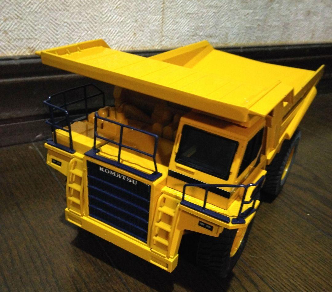 コマツ　ダンプトラック　HD785 ミニチュアモデル