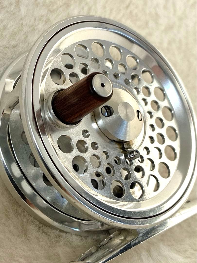 希少 ダイワ ファントム SS-#4 フライリール DAIWA PHANTOM