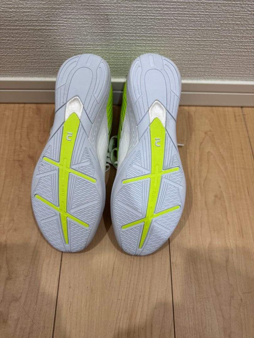 キプスタ　デカトロン　フットサル　シューズ