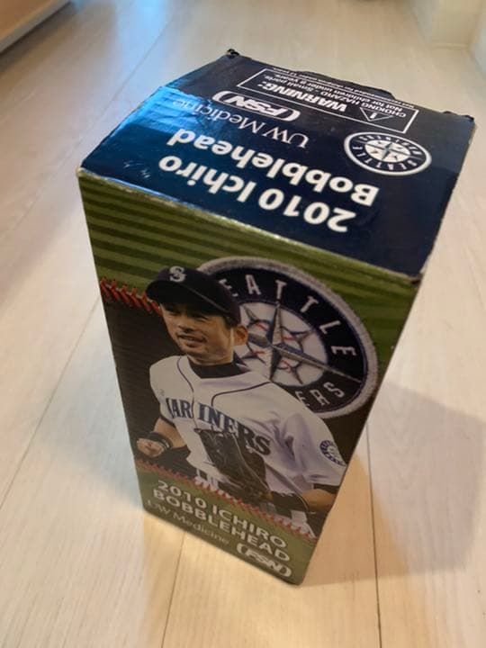 イチロー　非売品　2010ボブルヘッド フィギュア　15年前シアトル野球場にて