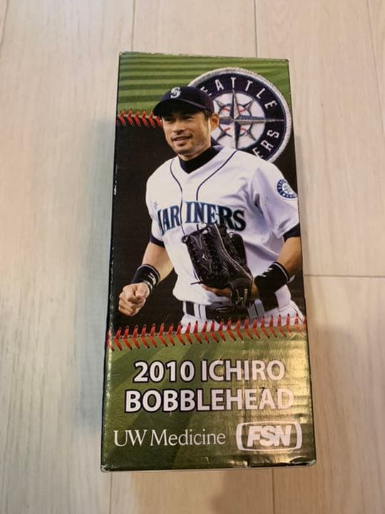 イチロー　非売品　2010ボブルヘッド フィギュア　15年前シアトル野球場にて