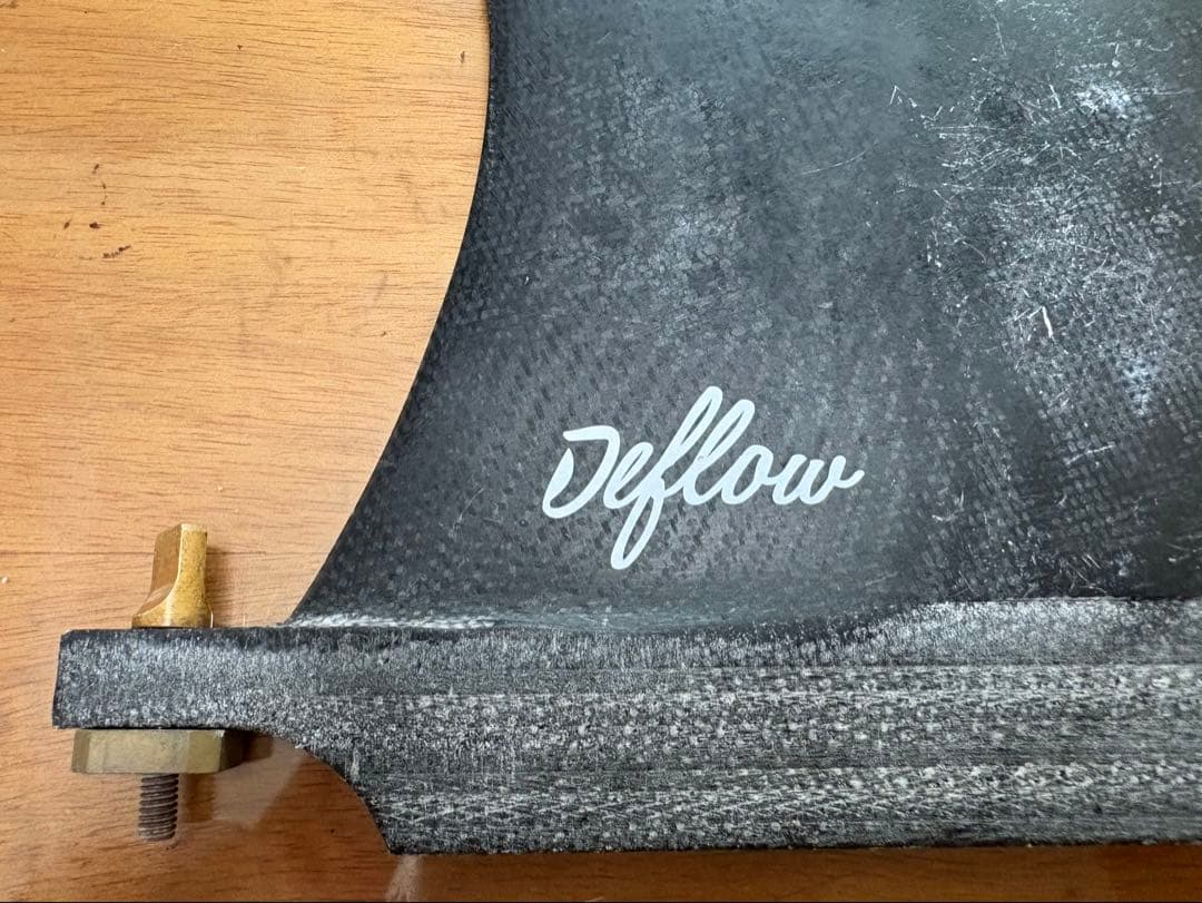 Deflow 9 CREAM BLACK FINロング　ミッド　シングルフィン