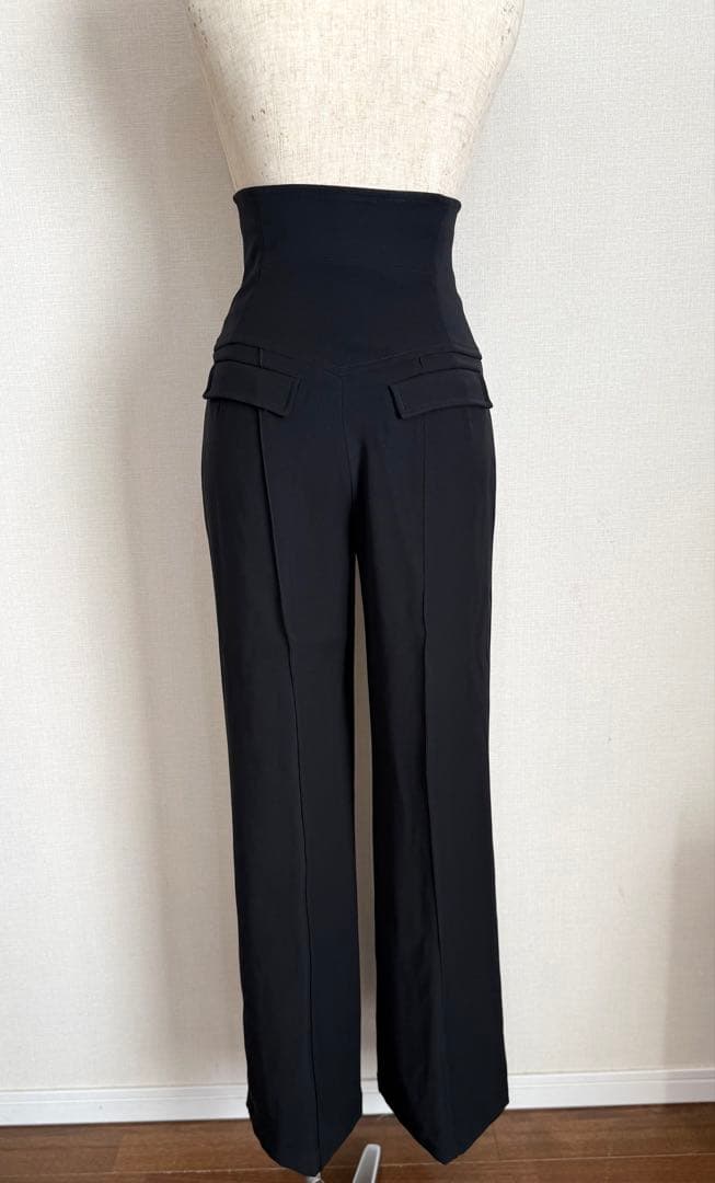 【新品未使用】チャコット　Chacott　ハイウエストパンツ　Sサイズ　黒