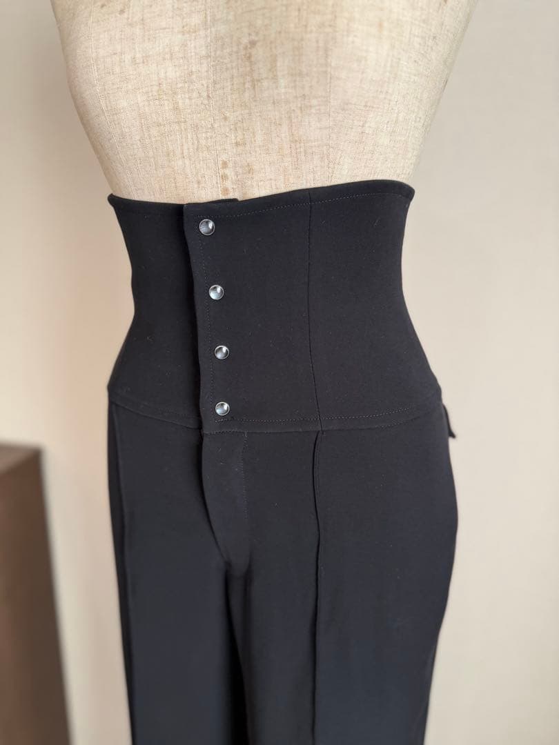 【新品未使用】チャコット　Chacott　ハイウエストパンツ　Sサイズ　黒