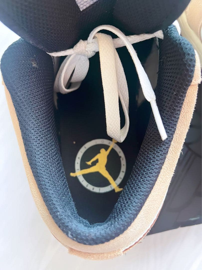 美品NIKE Air Jordan ハイカットシューズ ベージュ/ホワイト25