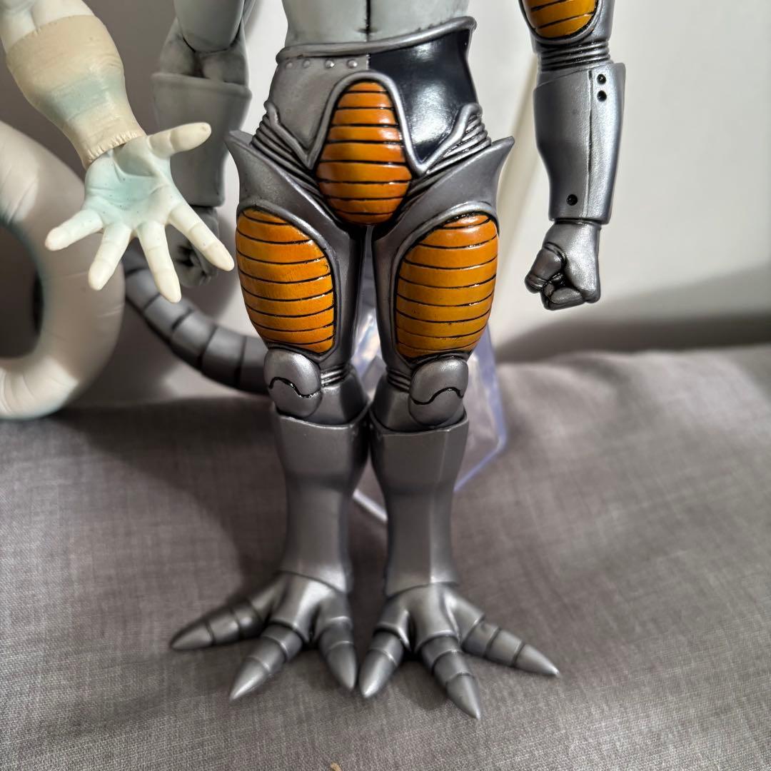 フリーザフィギュア