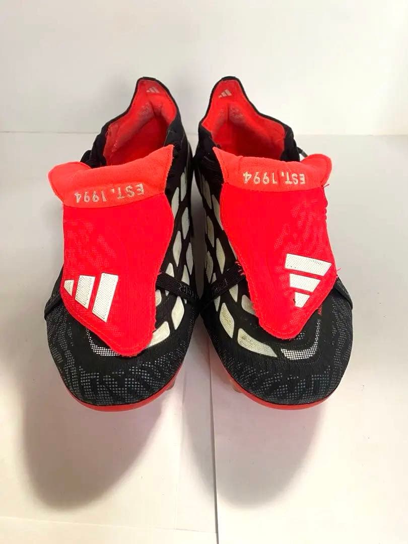 adidas Predator サッカーシューズ ブラック/レッド