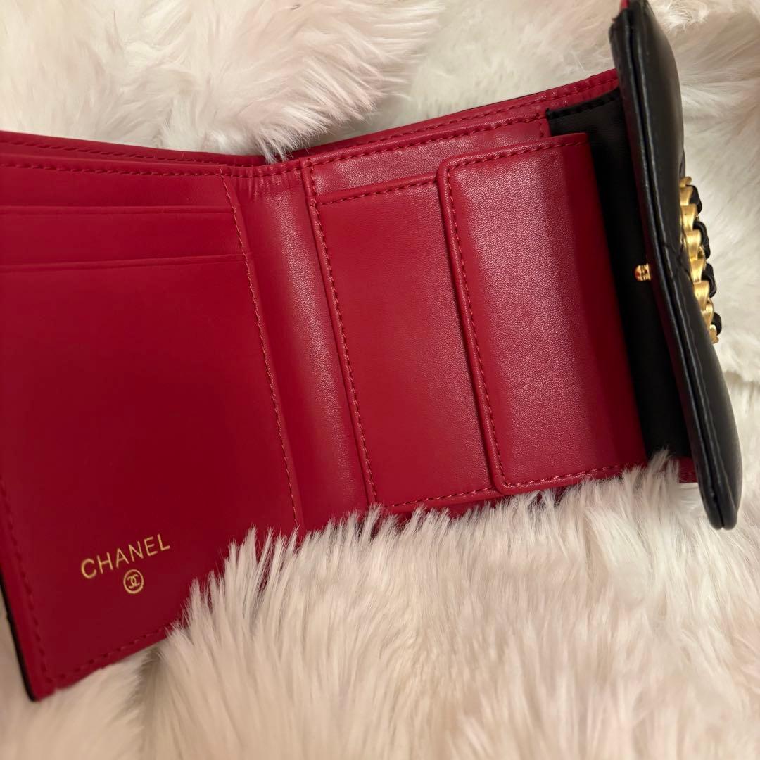CHANEL コンパクト財布